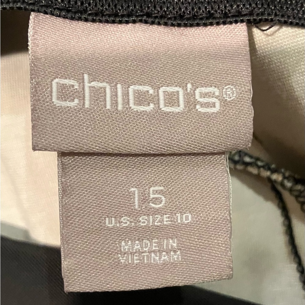 Chico’s So Slimming Juliet Embossed Chain Print Ankle Pants Chico’s Size 1.5 - Picture 7 of 10